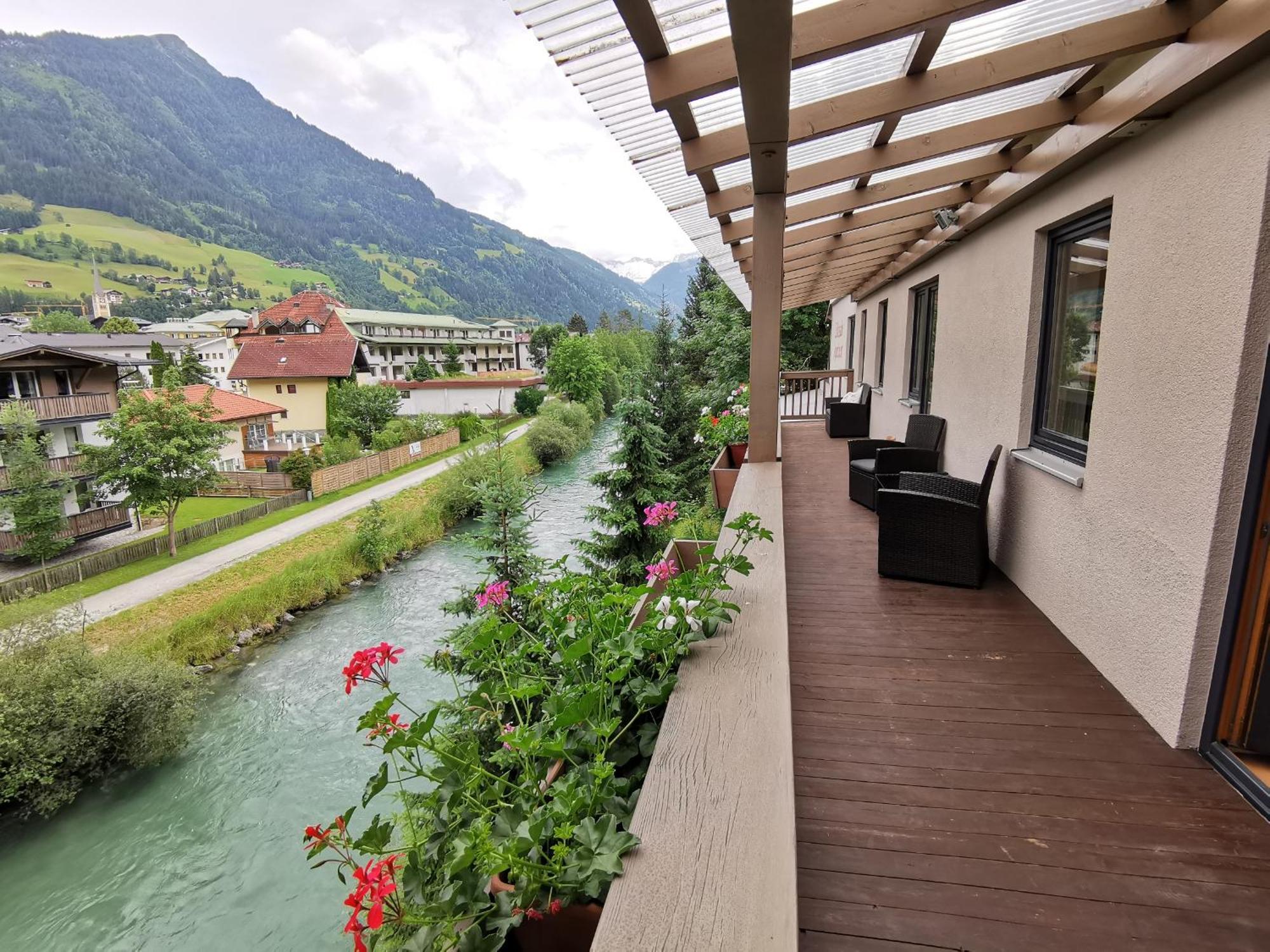 Schlossalm Appartement Бад Хофгащайн Екстериор снимка